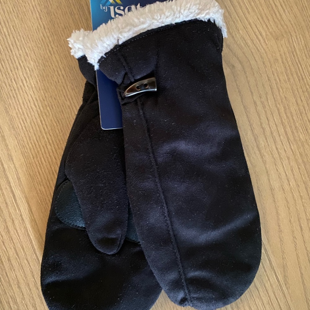 Isotoner Womens black gloves